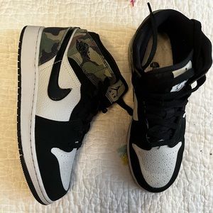 Cami Air Jordans Mids
